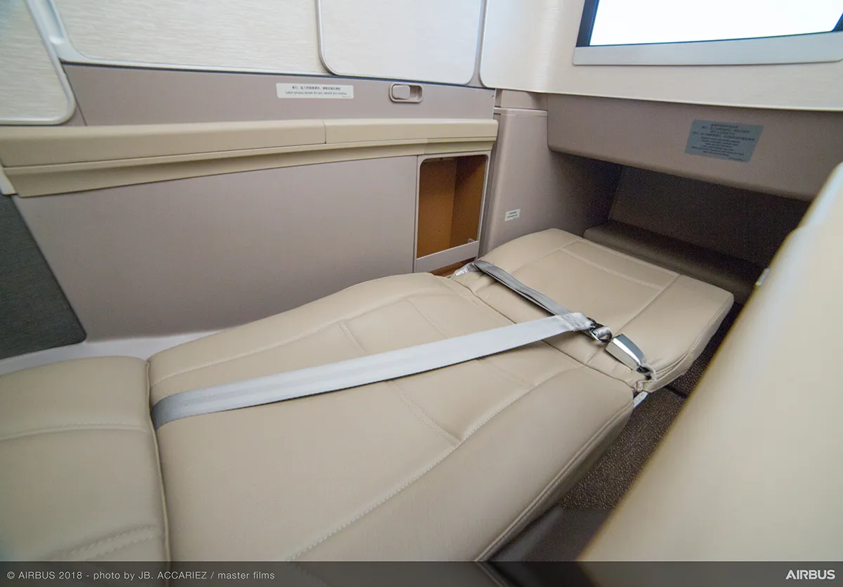 Wnętrze Airbusa A350-900 linii lotniczych China Eastern Wnętrze Airbusa A350-900 linii lotniczych China Eastern